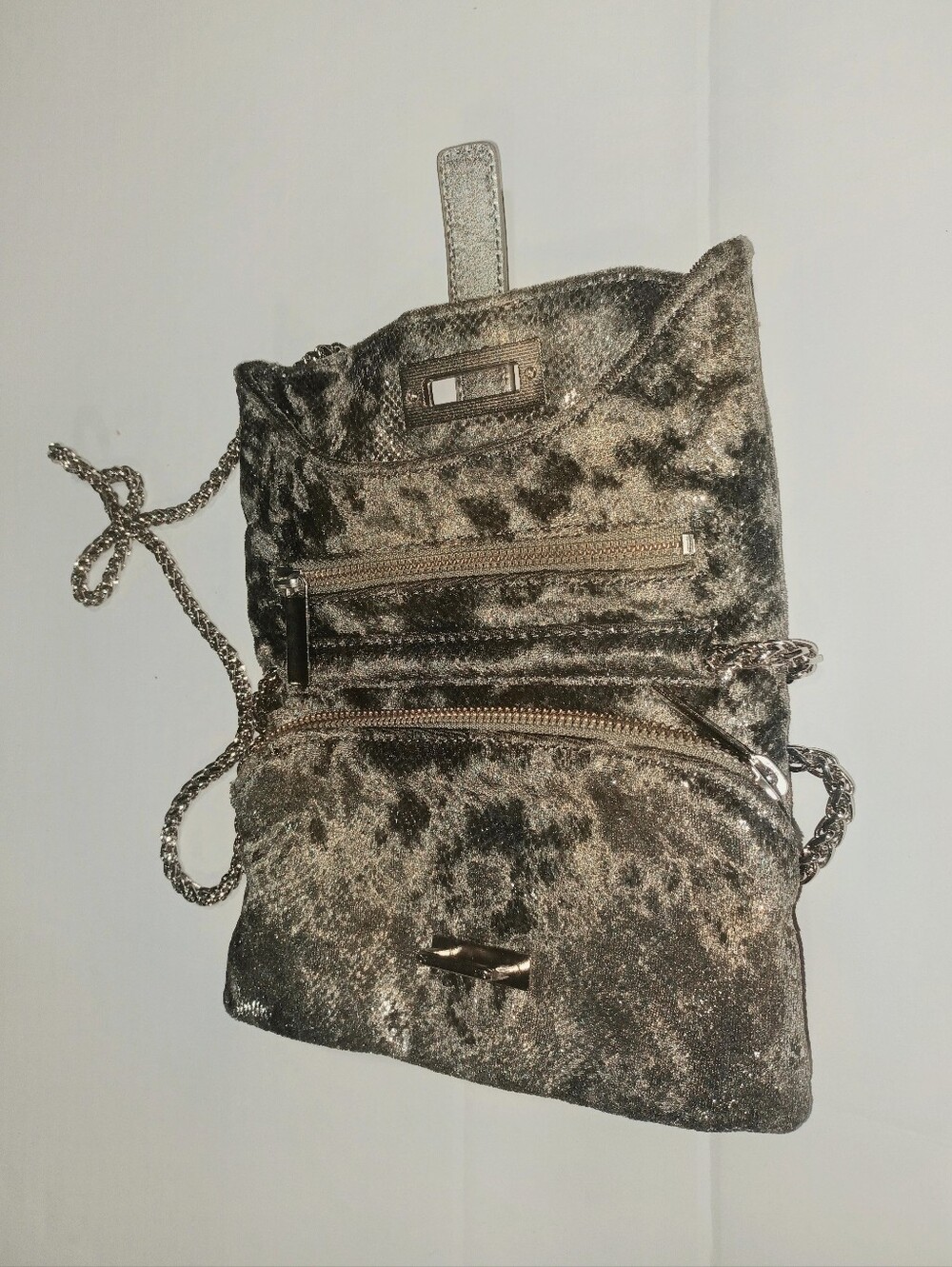 Metallic Silver Crossbody Clutch with Chain Strap - Picture 6 of 8